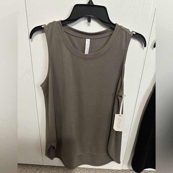 2 Stylus Crew Neck Sleeveless Tank Top Mushroom ans Black Size M NWT - Picture 3 of 8